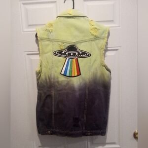 DenimGradient Vest with UFO Patch And Lace Top Front